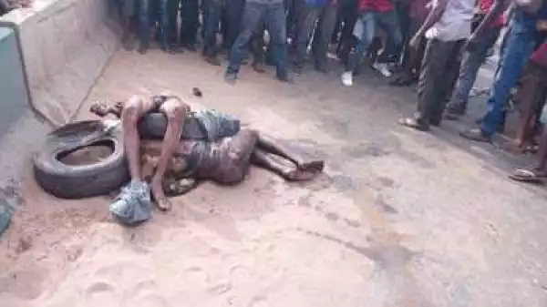 Two alleged notorious robbers burnt to death in Anambra (Graphic Photos)